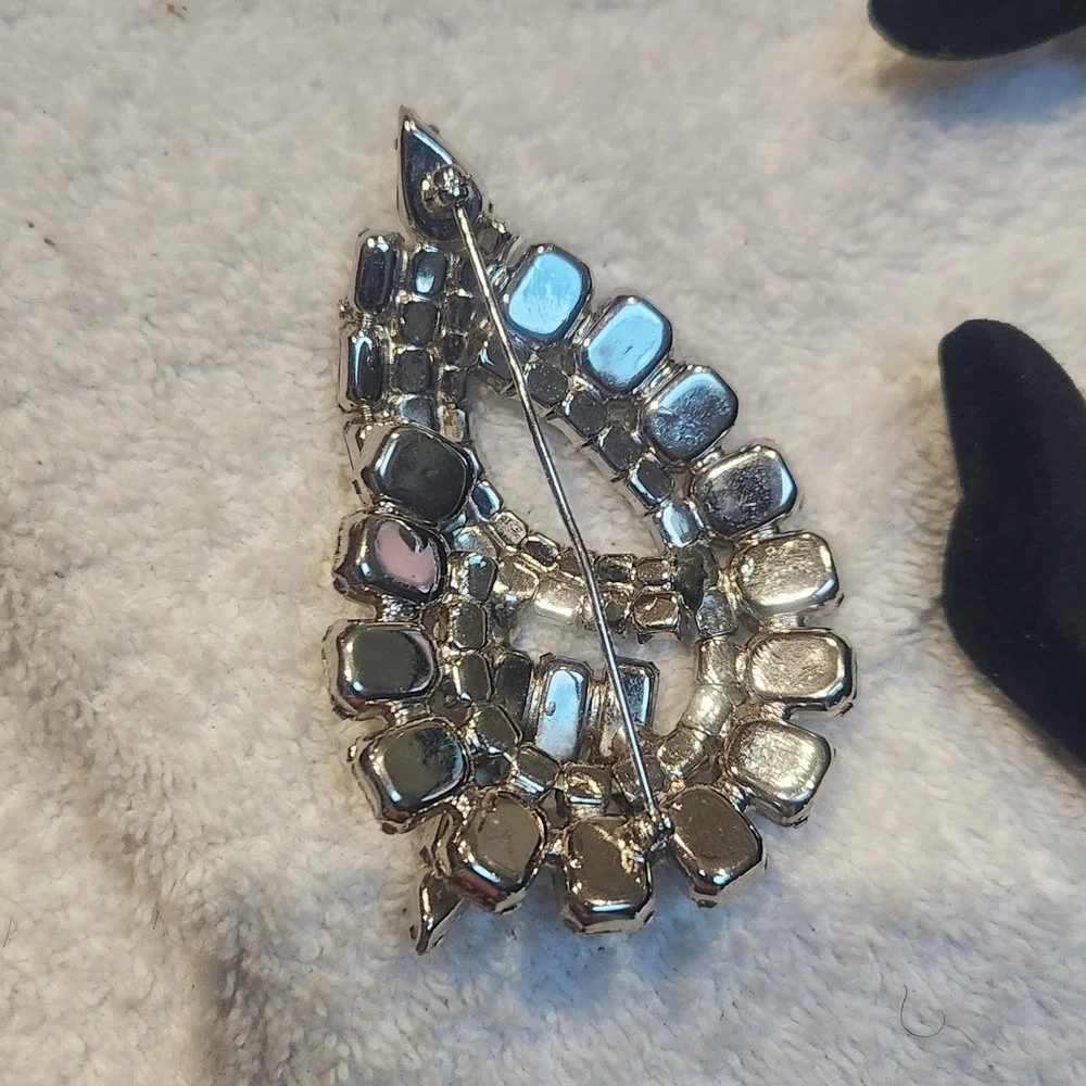 Silver Tone Clear Rhinestone Baguette Teardrop Brooch Pin Aurora Borealis vtg‎